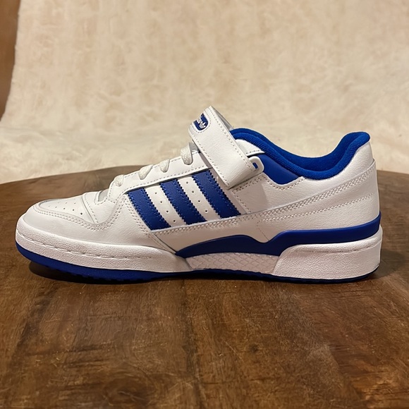 ADIDAS Forum Low Blue and White Sneaker - Picture 8 of 11